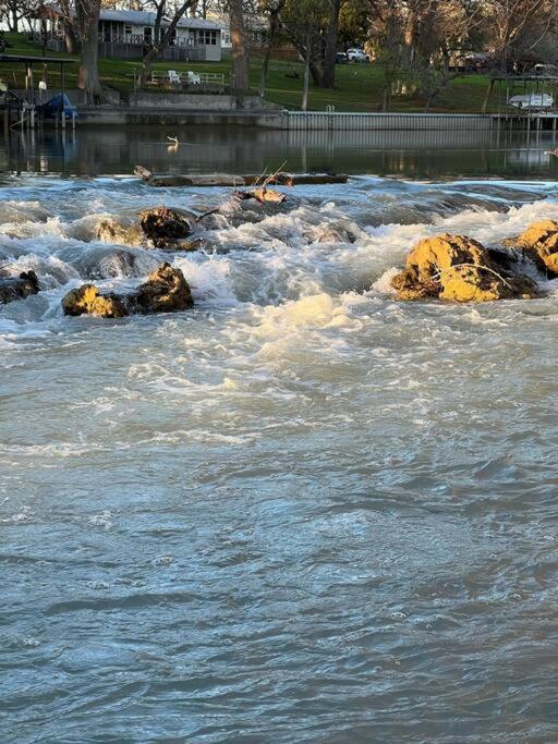The River Haven - Sleeps 32 - On Guadalupe River Seguin Eksteriør bilde