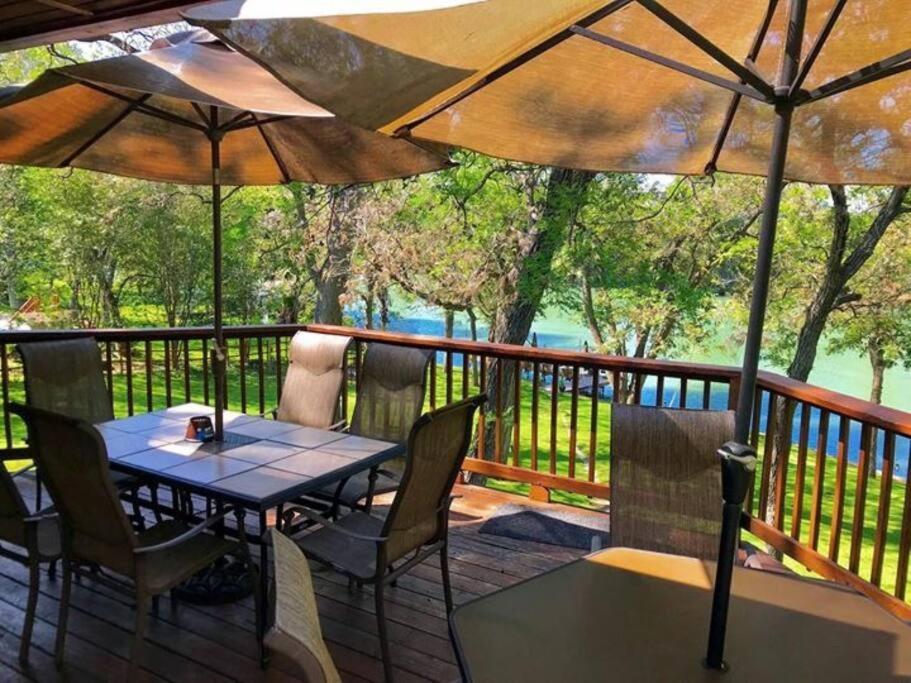 The River Haven - Sleeps 32 - On Guadalupe River Seguin Eksteriør bilde