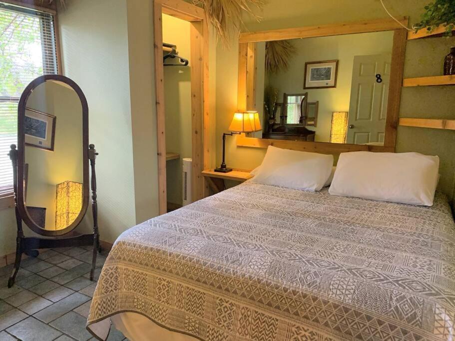 The River Haven - Sleeps 32 - On Guadalupe River Seguin Eksteriør bilde