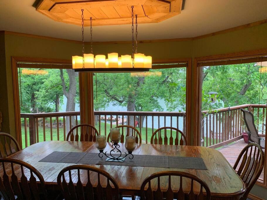The River Haven - Sleeps 32 - On Guadalupe River Seguin Eksteriør bilde