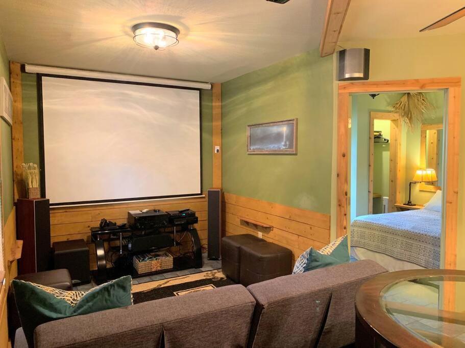 The River Haven - Sleeps 32 - On Guadalupe River Seguin Eksteriør bilde